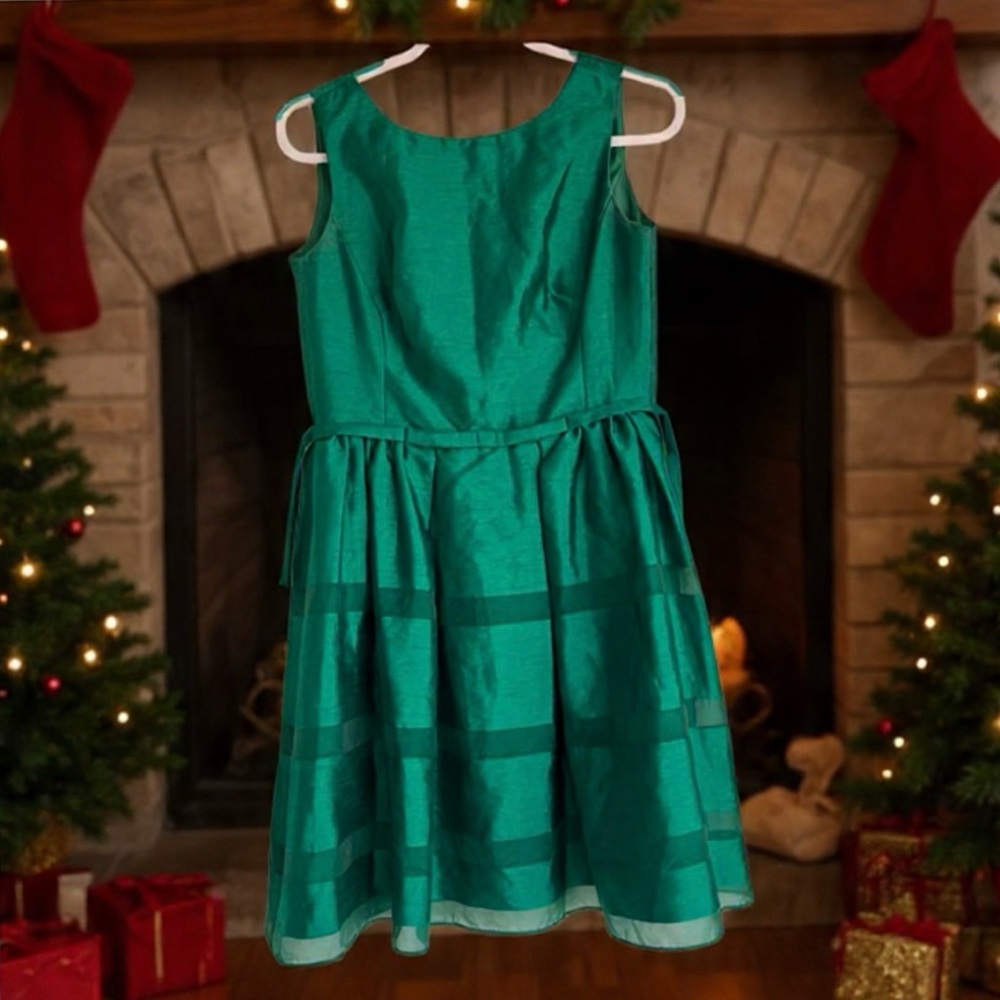 Elegant Green Party Dress